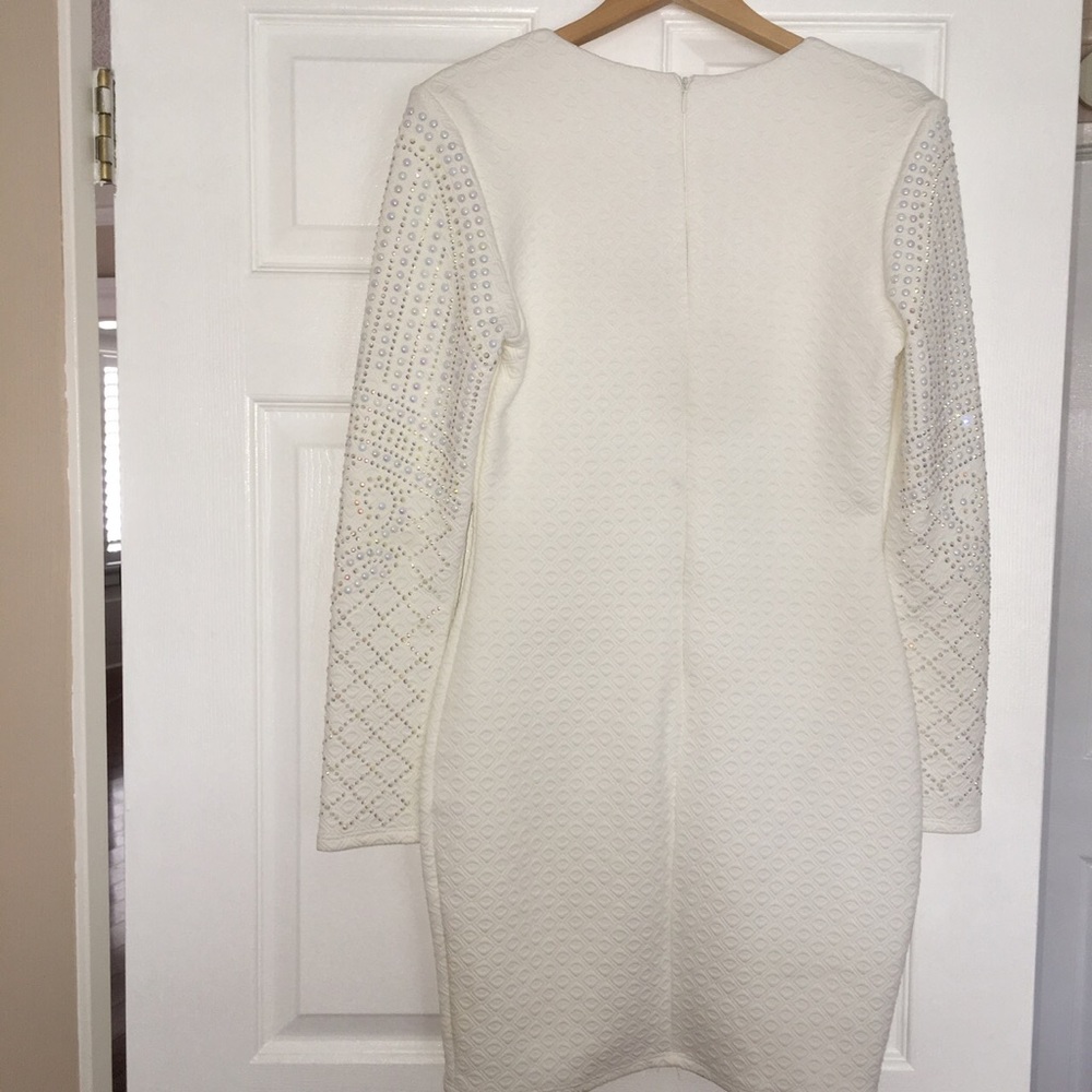Dress - Picture 4 of 7